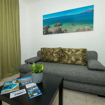 Apartmani Spiline - Mia Baška Voda Extérieur photo