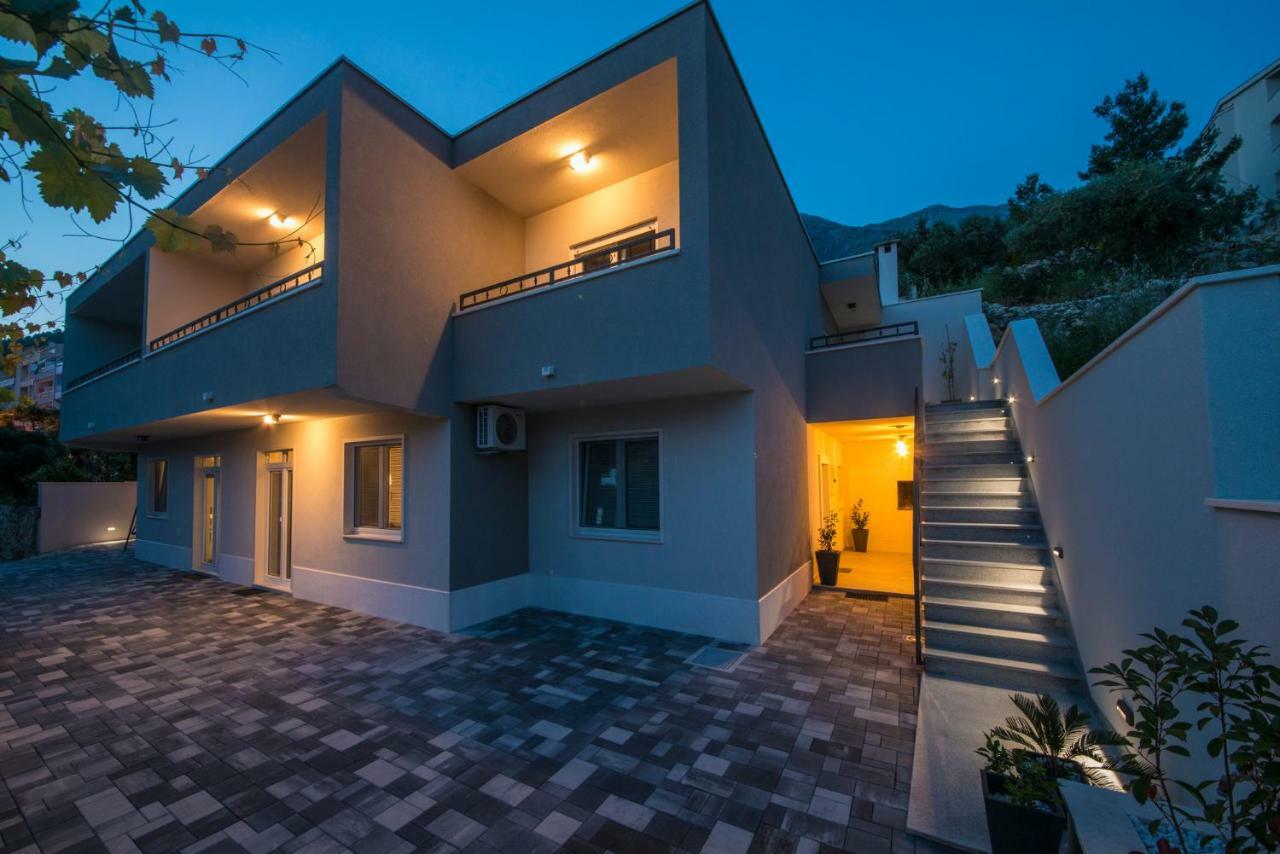 Apartmani Spiline - Mia Baška Voda Extérieur photo