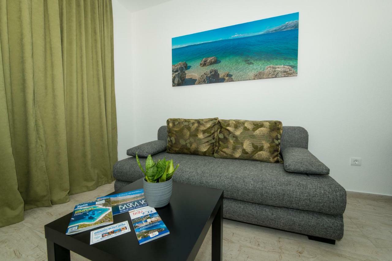 Apartmani Spiline - Mia Baška Voda Extérieur photo