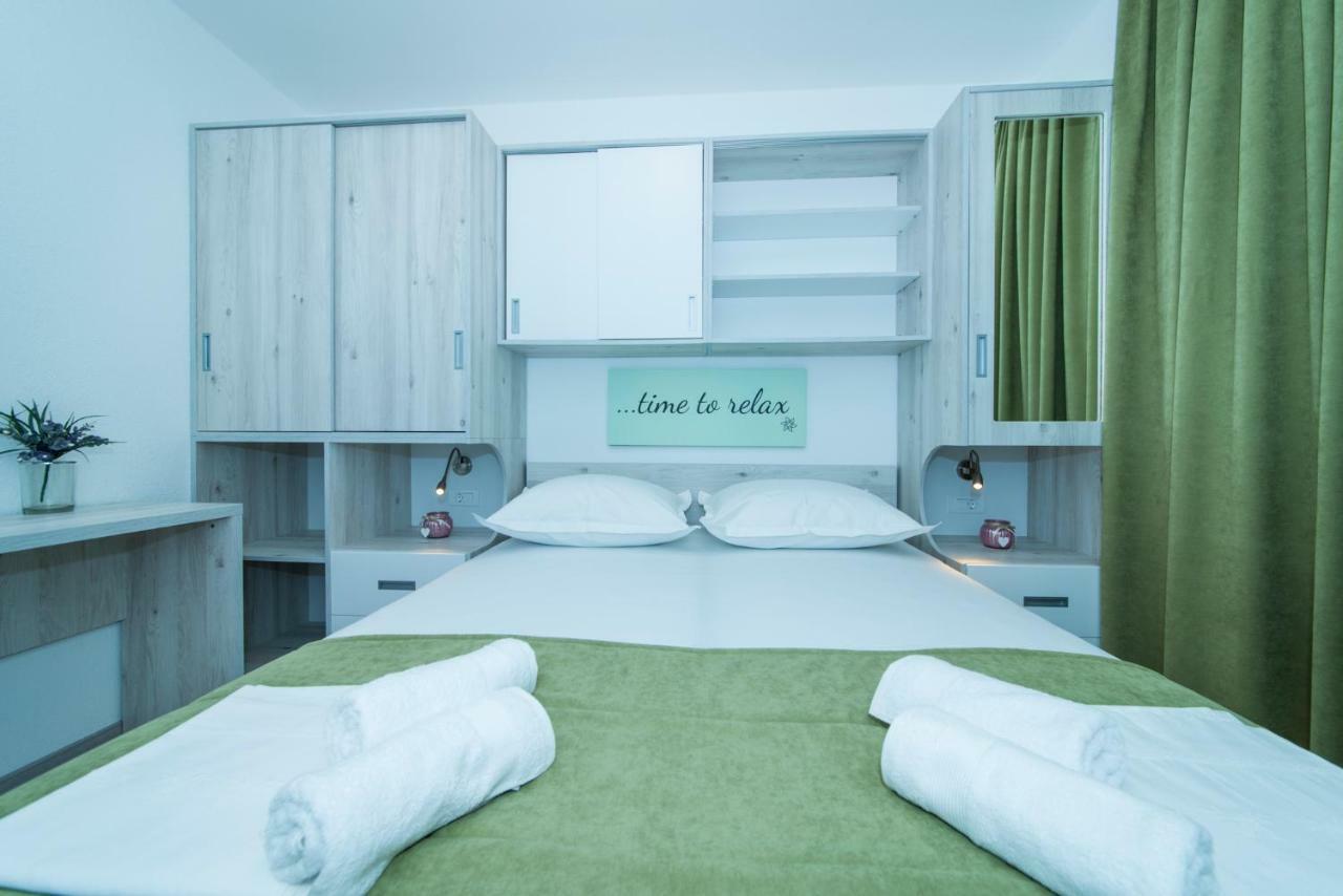 Apartmani Spiline - Mia Baška Voda Extérieur photo