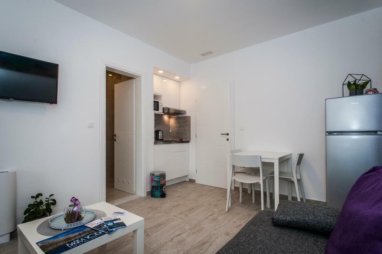 Apartmani Spiline - Mia Baška Voda Extérieur photo