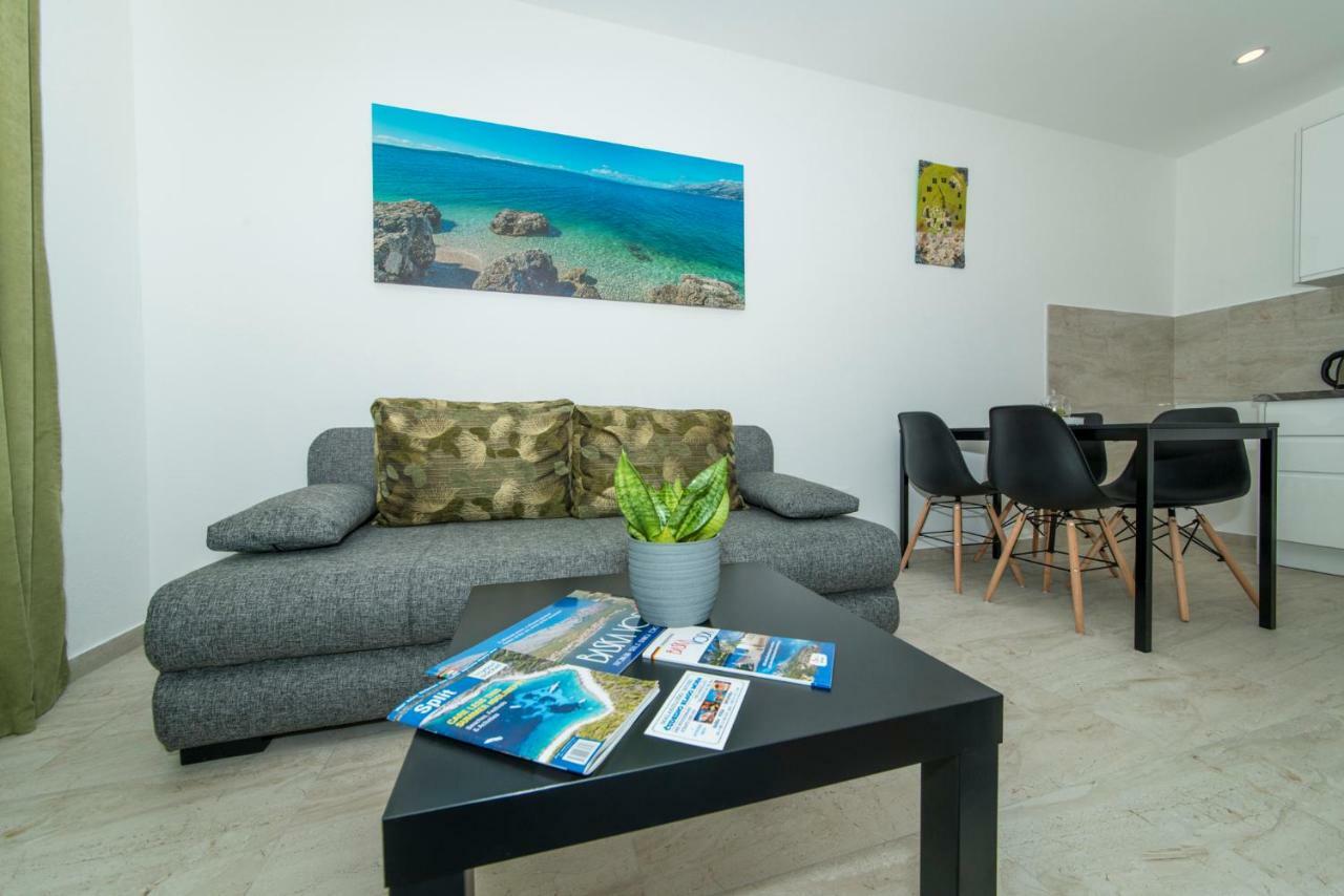 Apartmani Spiline - Mia Baška Voda Extérieur photo