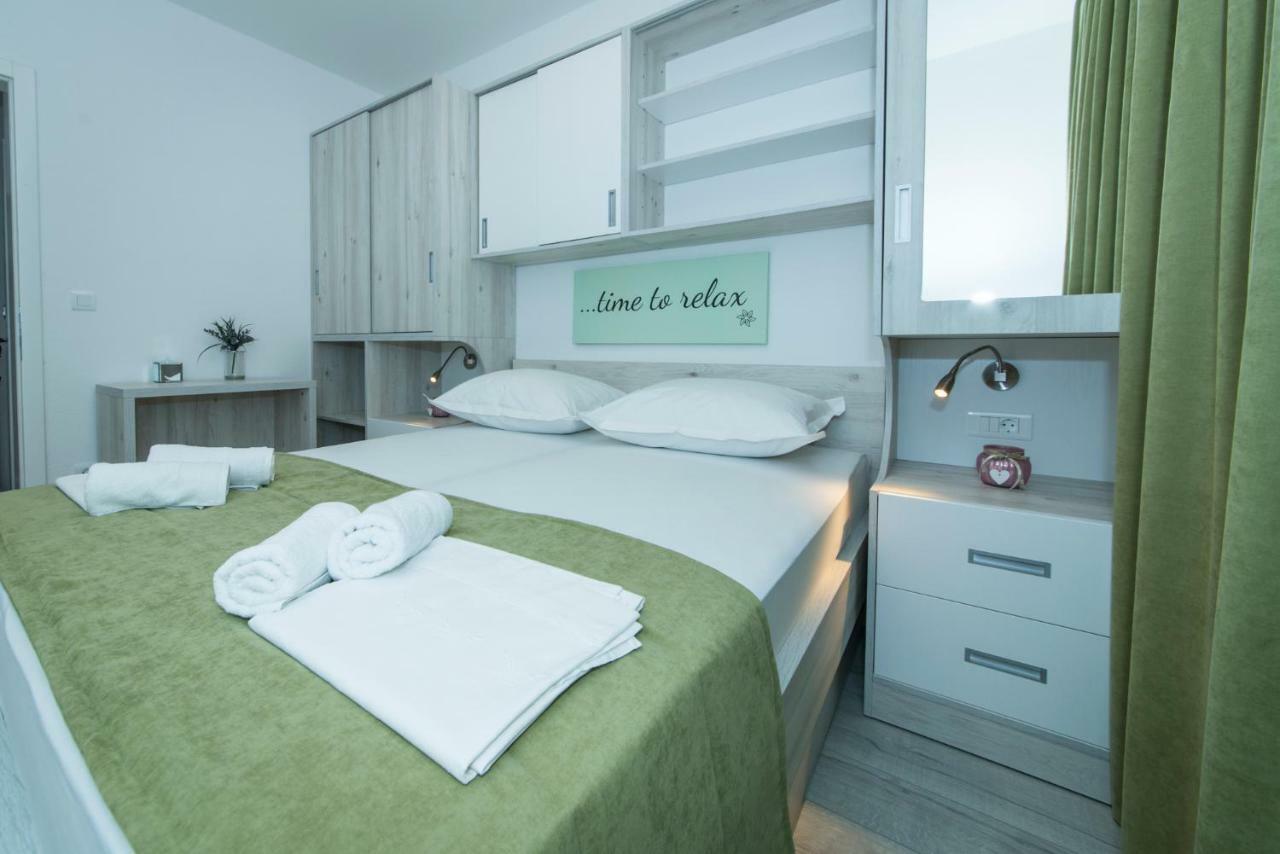 Apartmani Spiline - Mia Baška Voda Extérieur photo