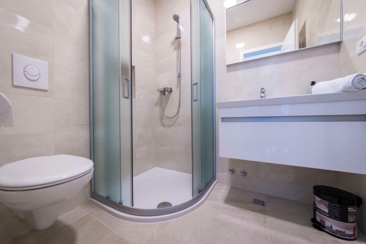 Apartmani Spiline - Mia Baška Voda Extérieur photo