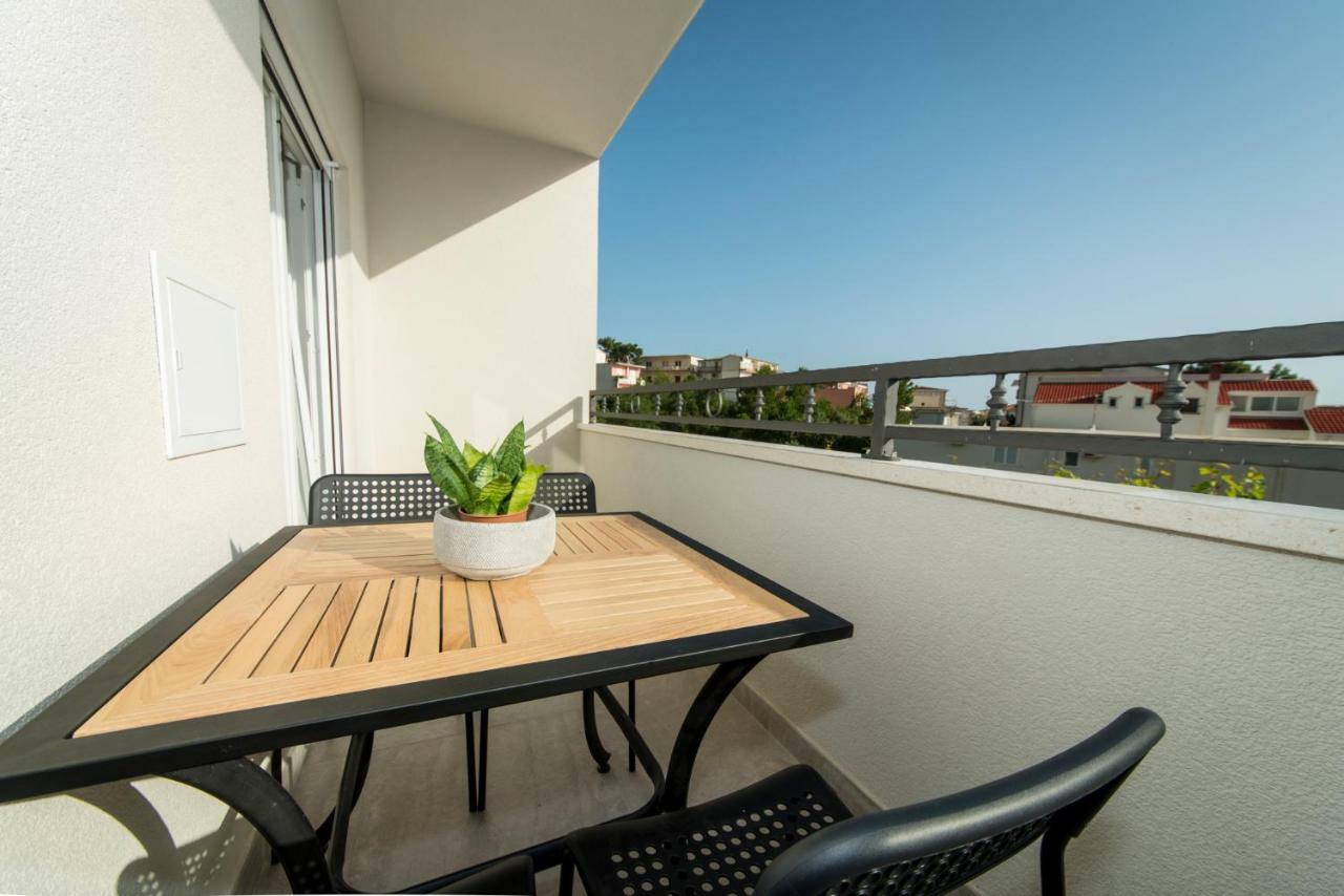 Apartmani Spiline - Mia Baška Voda Extérieur photo