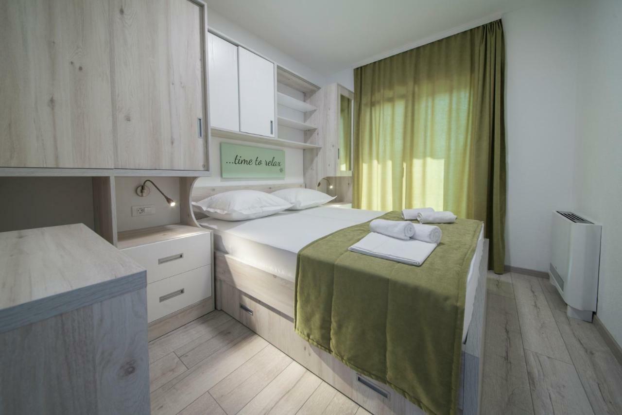 Apartmani Spiline - Mia Baška Voda Extérieur photo