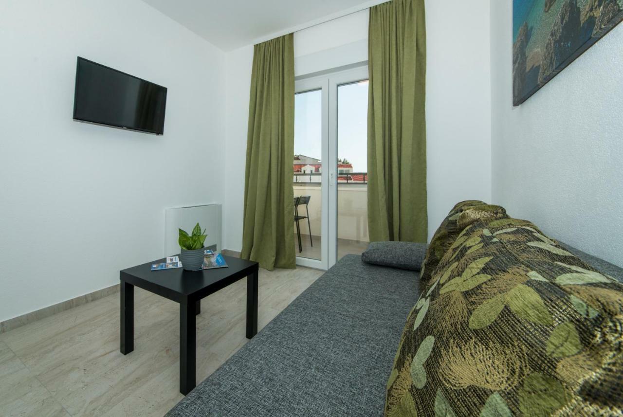 Apartmani Spiline - Mia Baška Voda Extérieur photo