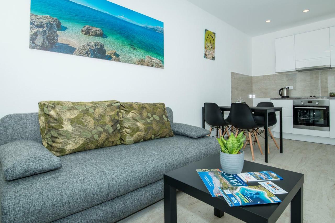 Apartmani Spiline - Mia Baška Voda Extérieur photo